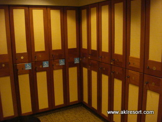 Zahanati Locker Room